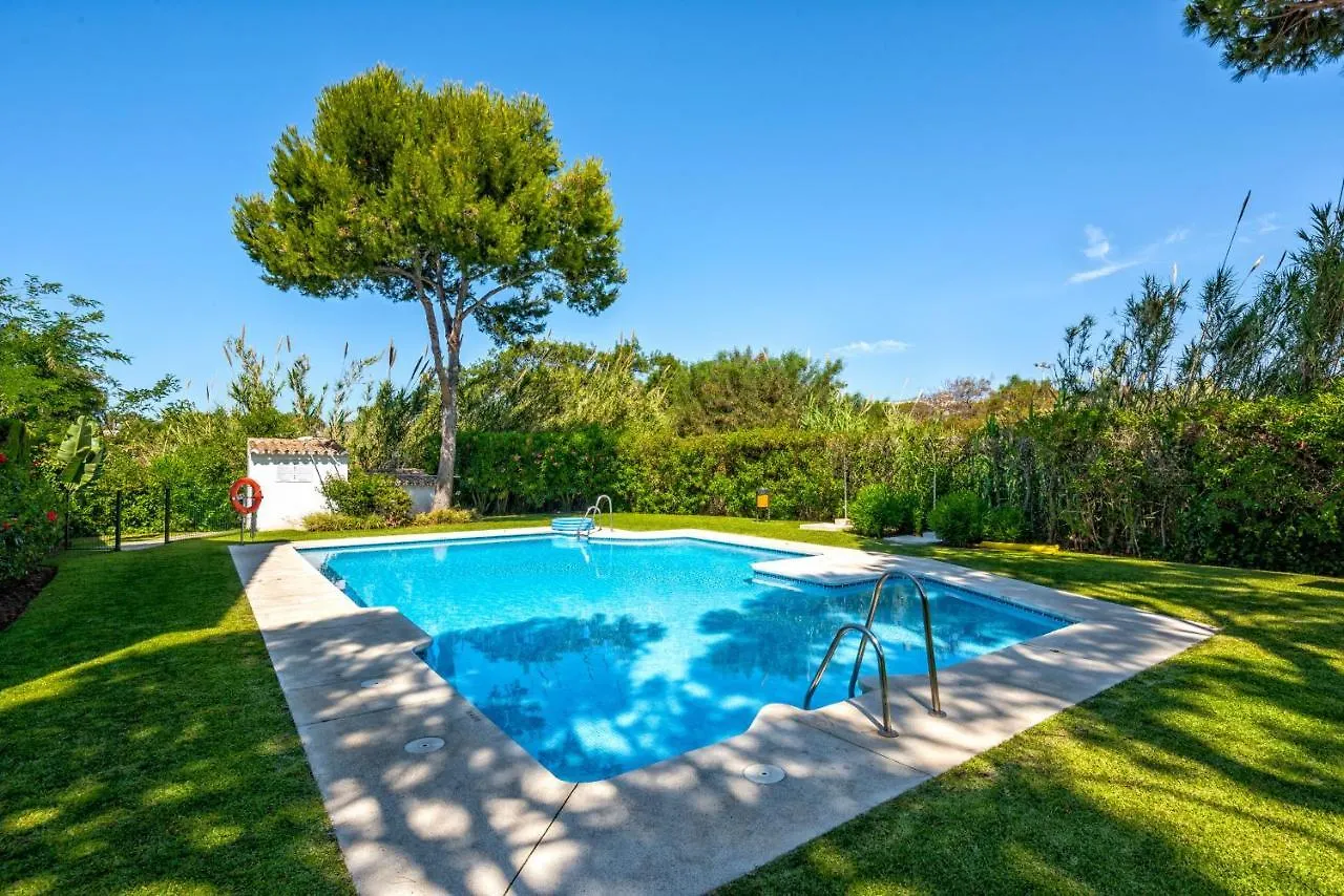 Wintowinrentals Townhouse, Pool & Beach Marbella 0*,  Španělsko
